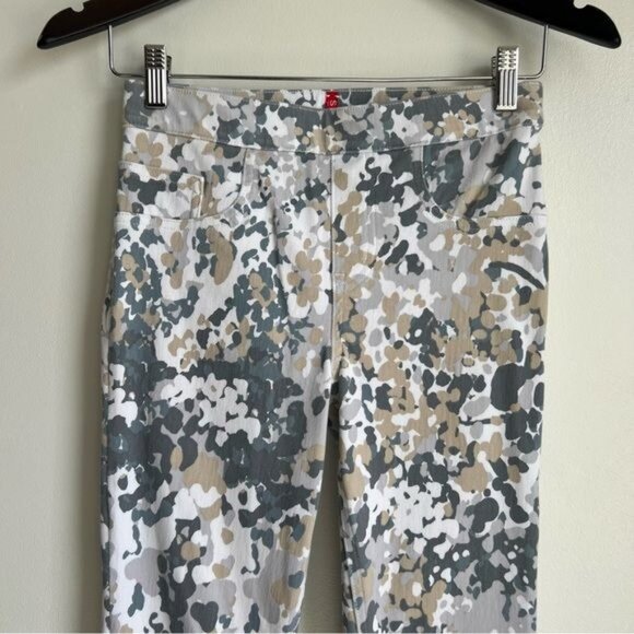 SPANX Jean-ish Ankle Leggings in Camo Floral - S - Picture 4 of 7